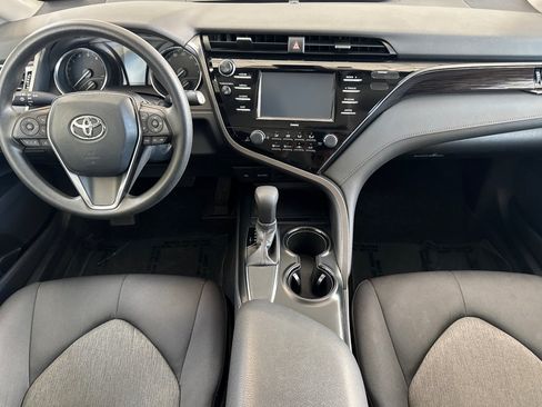 Used 2020 Toyota Camry LE FWD image 17