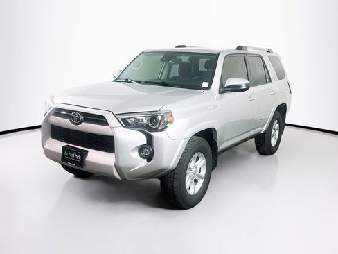 Used 2021 Toyota 4Runner SR5 AWD/4WD image 3