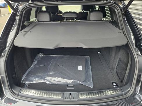 Used 2026 Porsche Macan image 27