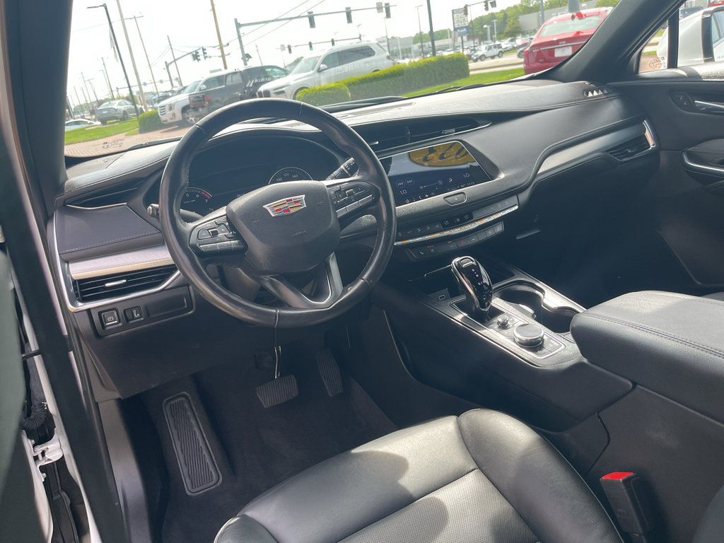 Used 2023 Cadillac XT4 Premium Luxury AWD/4WD image 28