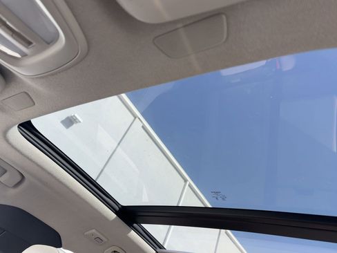 Certified 2023 Volvo XC40 B5 Plus w/ Climate Package image 14