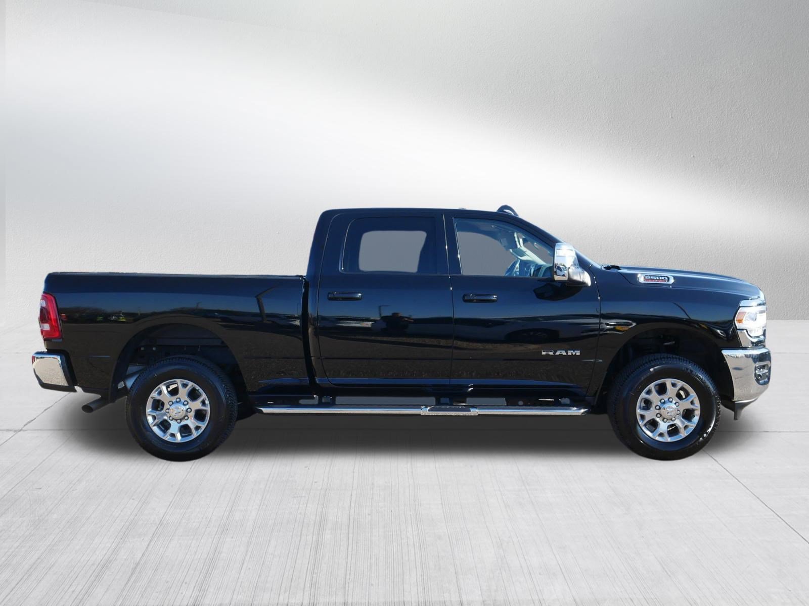 Used 2024 RAM 2500 Laramie w/ Safety Group AWD/4WD image 8