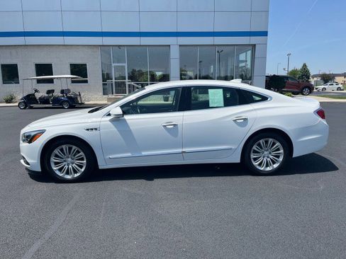 Used 2018 Buick LaCrosse Essence image 6