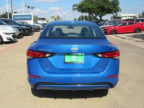 Used 2025 Nissan Sentra SV image 7