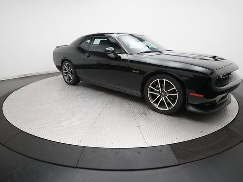 Used 2023 Dodge Challenger R/T w/ Plus Package image 13