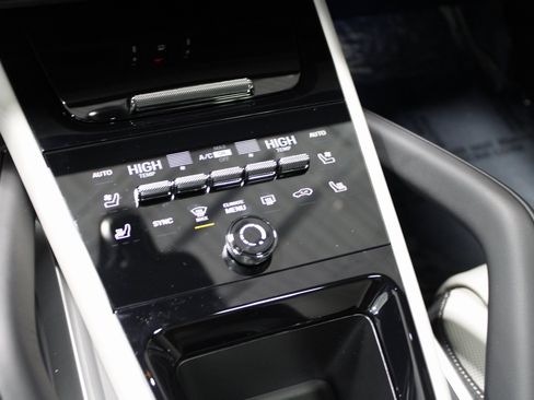 New 2026 Porsche Cayenne S image 32