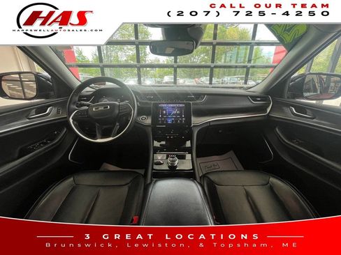 Used 2022 Jeep Grand Cherokee L Limited AWD/4WD image 9