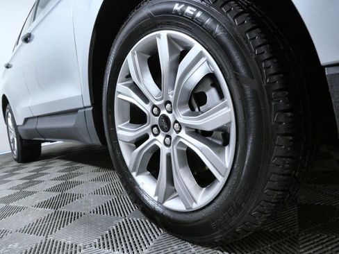Certified 2024 Ford Edge Titanium image 2
