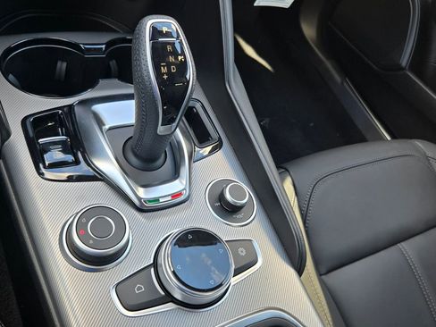 New 2025 Alfa Romeo Giulia Base w/ Driving Assist Package image 12