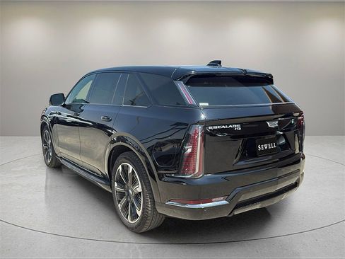 New 2025 Cadillac Escalade IQ Sport 1 w/ Smart Trailering package image 3