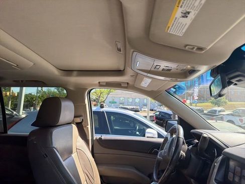 Used 2017 GMC Yukon SLT w/ Open Road Package RWD image 15