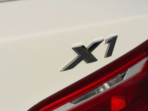 Used 2018 BMW X1 sDrive28i image 13