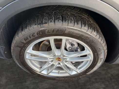 Used 2019 Porsche Cayenne AWD/4WD image 37