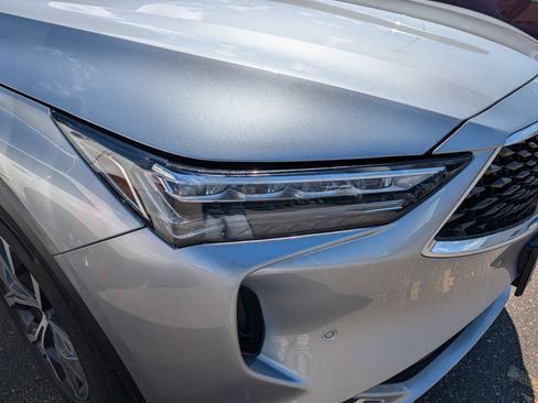 Used 2023 Acura MDX SH-AWD w/ Technology Package image 2