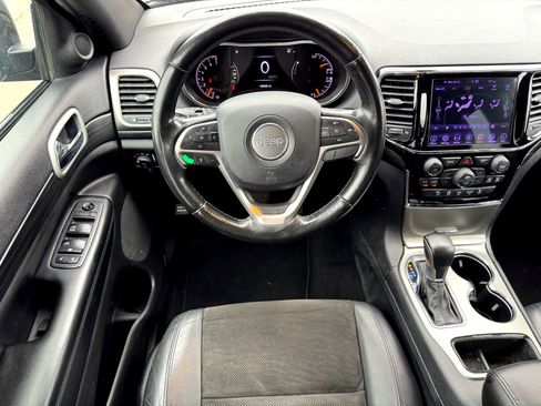 Used 2020 Jeep Grand Cherokee Altitude image 20