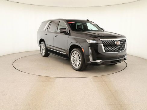 Used 2024 Cadillac Escalade Luxury AWD/4WD image 10