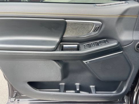 Used 2025 Ford Expedition Tremor AWD/4WD image 12