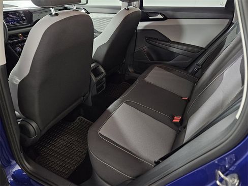 Used 2024 Volkswagen Taos S w/ MDO Package image 25