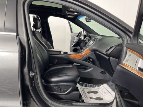 Used 2019 Lincoln Nautilus Reserve w/ Ultimate Package image 37