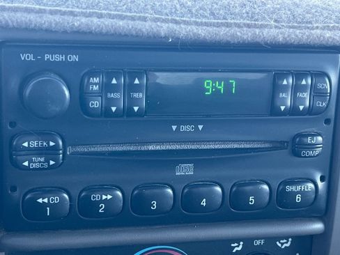 Used 2004 Ford F350 Lariat image 18