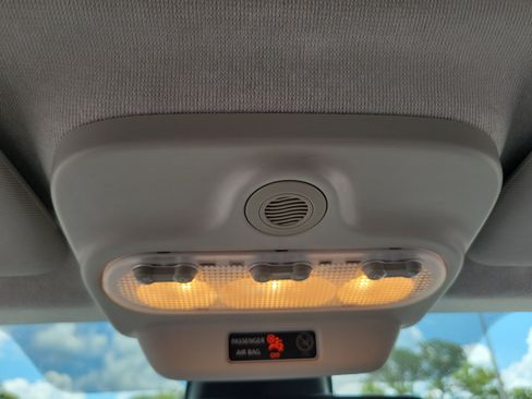 Used 2018 smart fortwo electric drive image 15