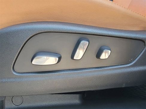 Used 2023 Cadillac XT5 Premium Luxury image 21