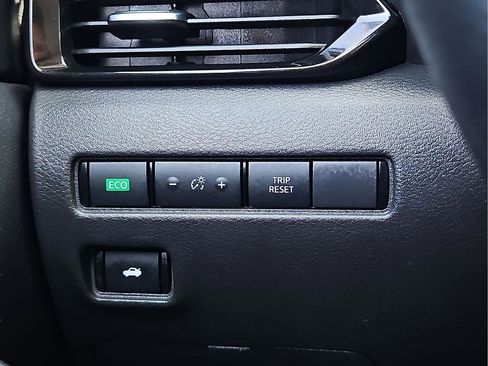 Used 2024 Nissan Sentra SV image 15