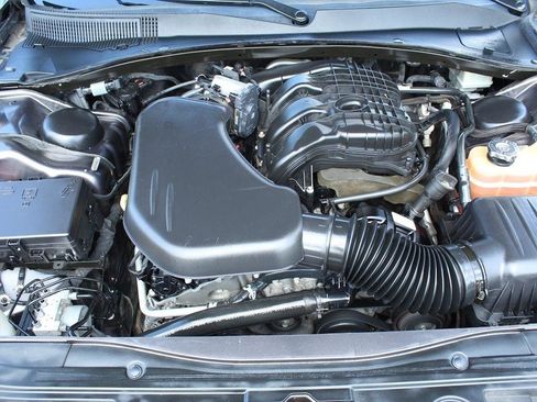 Used 2016 Chrysler 300 S AWD/4WD image 31