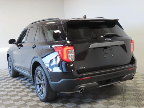 Used 2023 Ford Explorer XLT w/ Equipment Group 202A RWD image 3