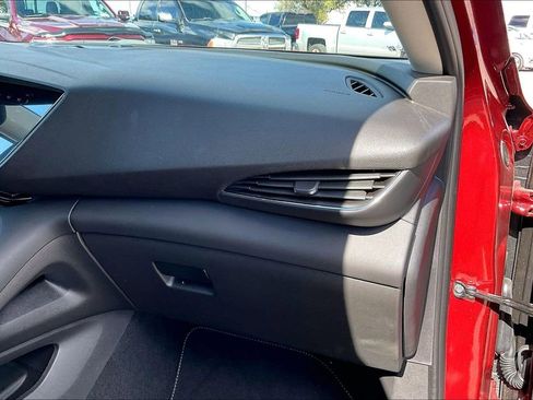 Used 2023 Buick Envision Essence image 23