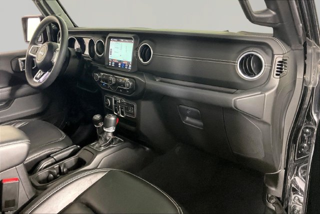 Used 2023 Jeep Wrangler Unlimited Sahara AWD/4WD image 24