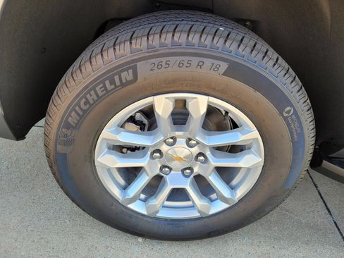 New 2026 Chevrolet Suburban LT w/ Comfort Package RWD image 5