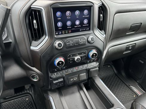 Used 2022 GMC Sierra 2500 AT4 w/ AT4 Preferred Package AWD/4WD image 24