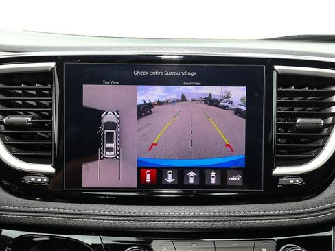 New 2026 Chrysler Pacifica Select AWD/4WD image 16