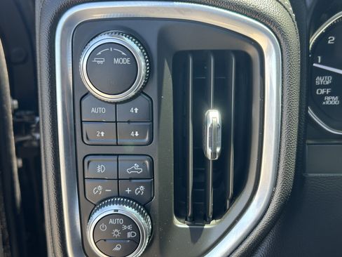 Used 2021 GMC Sierra 1500 SLT w/ SLT Premium Plus Package AWD/4WD image 15