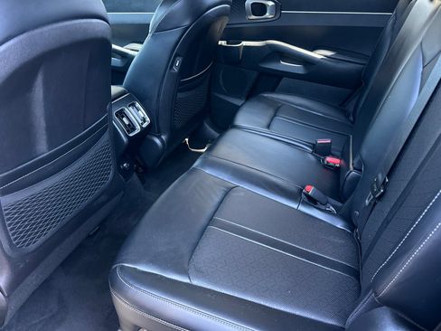 Used 2021 Kia Sorento S AWD/4WD image 12