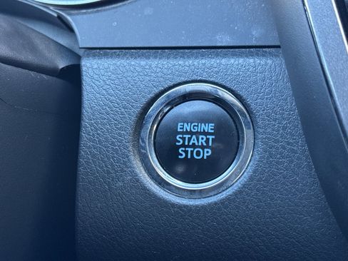 Used 2023 Toyota Camry SE image 28