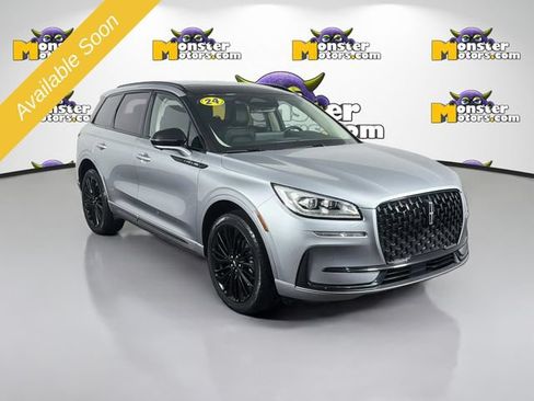 Used 2024 Lincoln Corsair Reserve w/ Equipment Group 201A AWD/4WD image 3