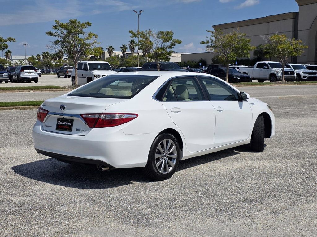 Used 2017 Toyota Camry XLE FWD image 6