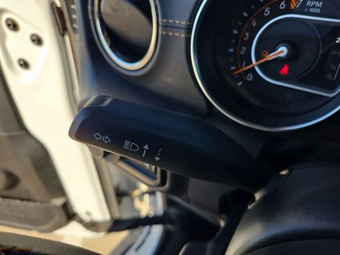 Used 2023 Jeep Gladiator Overland image 23