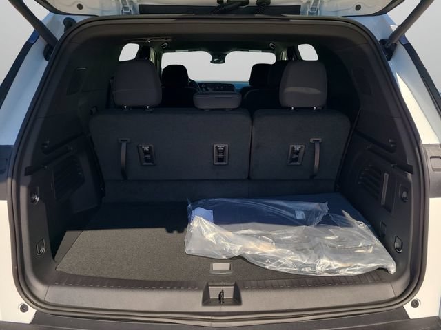 New 2026 Chevrolet Traverse LT FWD image 11