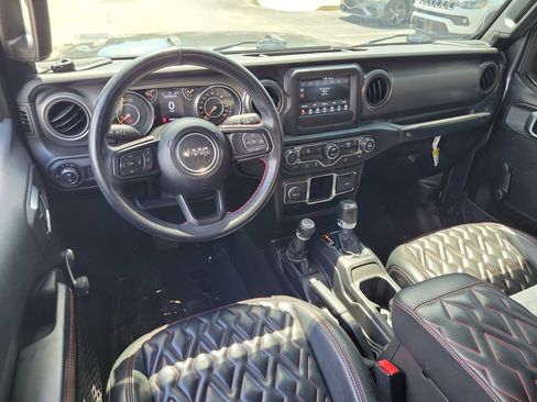Used 2023 Jeep Gladiator Sport AWD/4WD image 8