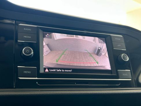 Used 2024 Volkswagen Jetta SE FWD image 25