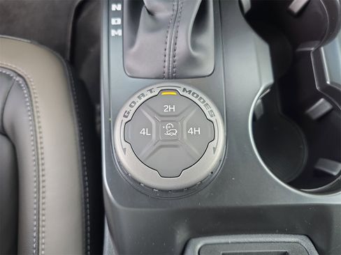 New 2025 Ford Bronco Outer Banks image 19