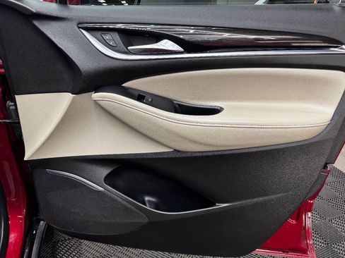 Used 2021 Buick Enclave Essence image 58