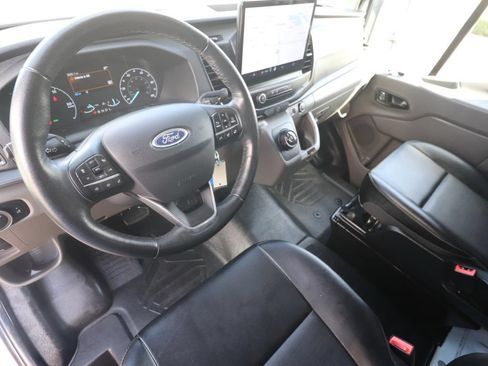 Used 2023 Ford E-Transit Medium Roof RWD image 4