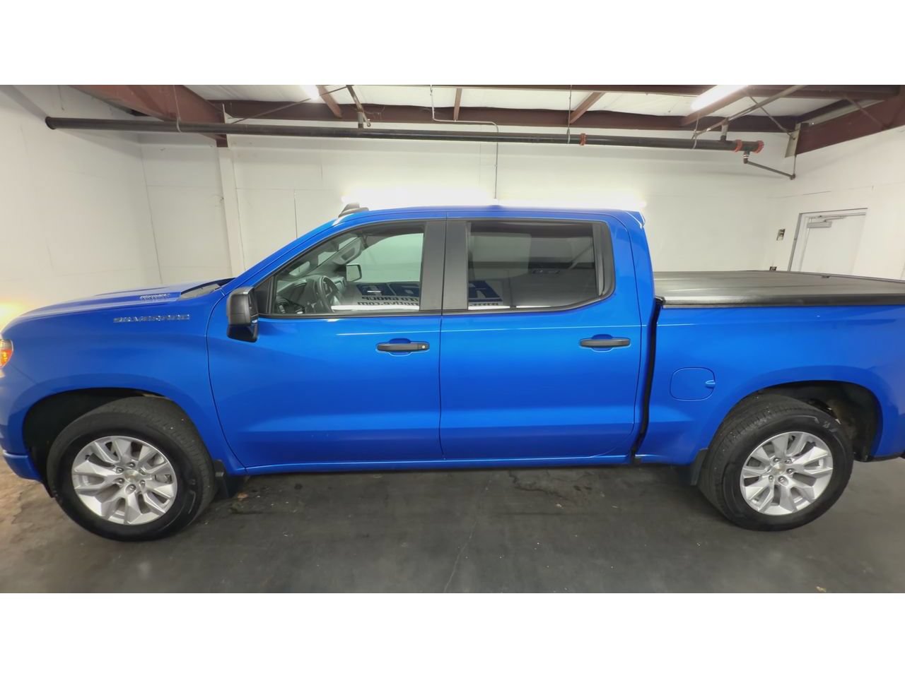 Certified 2025 Chevrolet Silverado 1500 Custom RWD image 5