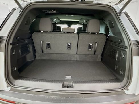 New 2026 Chevrolet Traverse LT w/ Sun and Wheel Package image 28