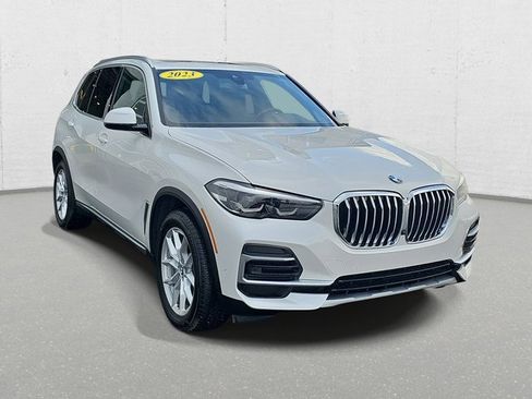 Used 2023 BMW X5 xDrive40i w/ Climate Comfort Package image 3