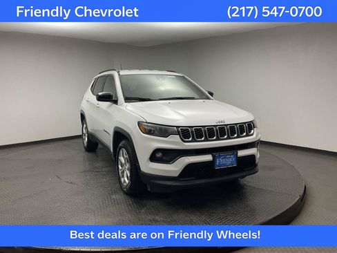 Used 2024 Jeep Compass Latitude AWD/4WD image 1